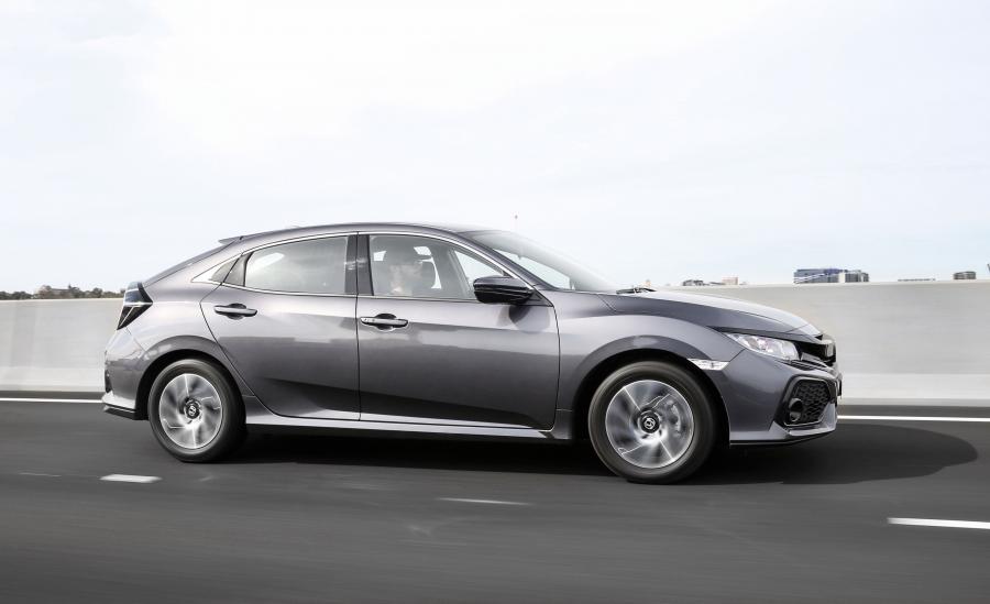  Honda Civic VTi-S Hatchback 2017 года  (AU) (фото 2 из 19)